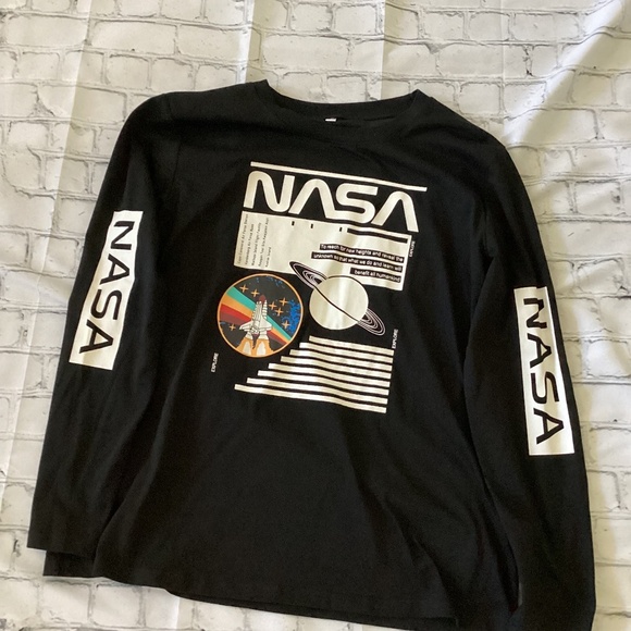 Graphic NASA Letter Print Crewneck Top ( PREOWNED) - Picture 5 of 9